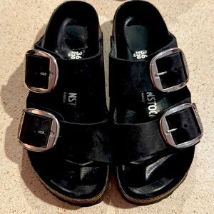 Arizona Black Birkenstock slides with large chrome buckle size 36